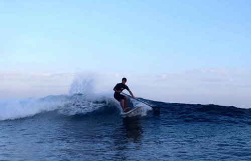 JOY SUP × SURFのもっと高度な乗り方を楽しみたい方は！波乗りコースSUP（スタンドアップパドル）