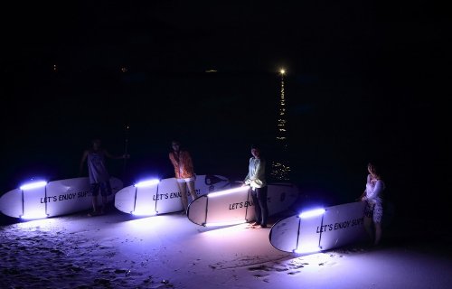 ネイチャーサービスマハエのガイド独占！沖縄の夜の海を本格的に楽しもう！NIGHT SUP(スタンドアップパドル)クルージング